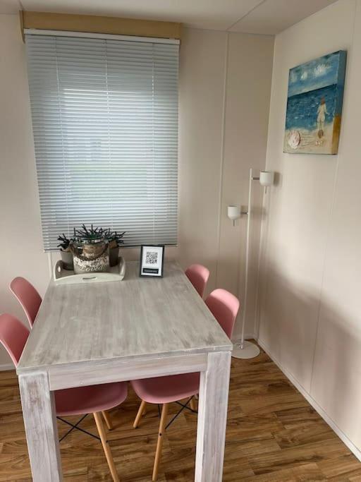 Chalet + Tiny House Nabij Strand بيتين المظهر الخارجي الصورة