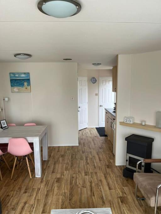 Chalet + Tiny House Nabij Strand بيتين المظهر الخارجي الصورة