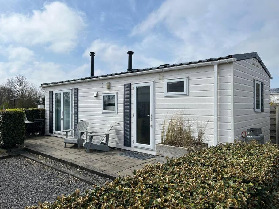 Chalet + Tiny House Nabij Strand بيتين المظهر الخارجي الصورة