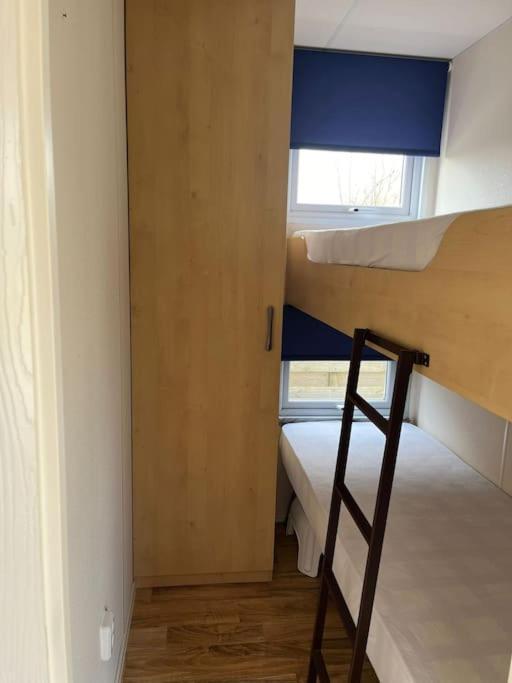Chalet + Tiny House Nabij Strand بيتين المظهر الخارجي الصورة