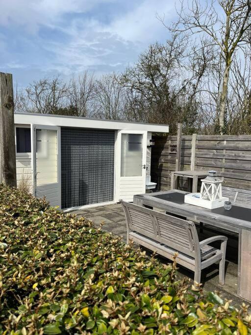 Chalet + Tiny House Nabij Strand بيتين المظهر الخارجي الصورة